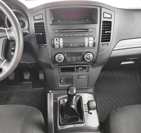 Mitsubishi Pajero cena 58900 przebieg: 229000, rok produkcji 2013 z Wyszków małe 497